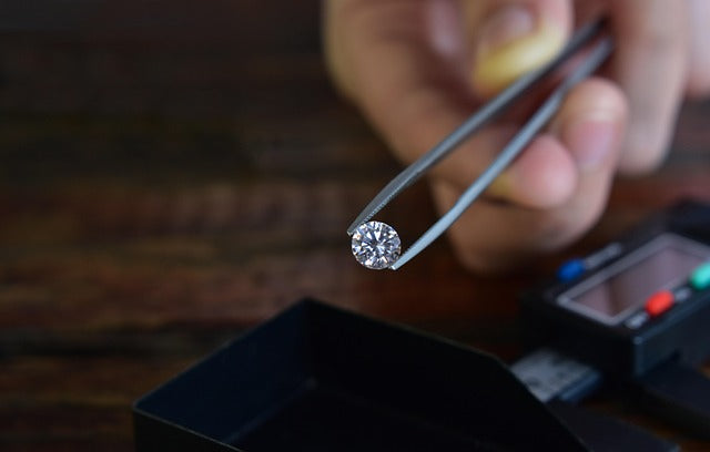 The 4Cs of Diamonds: Things You Need to Know before Purchasing a Ring